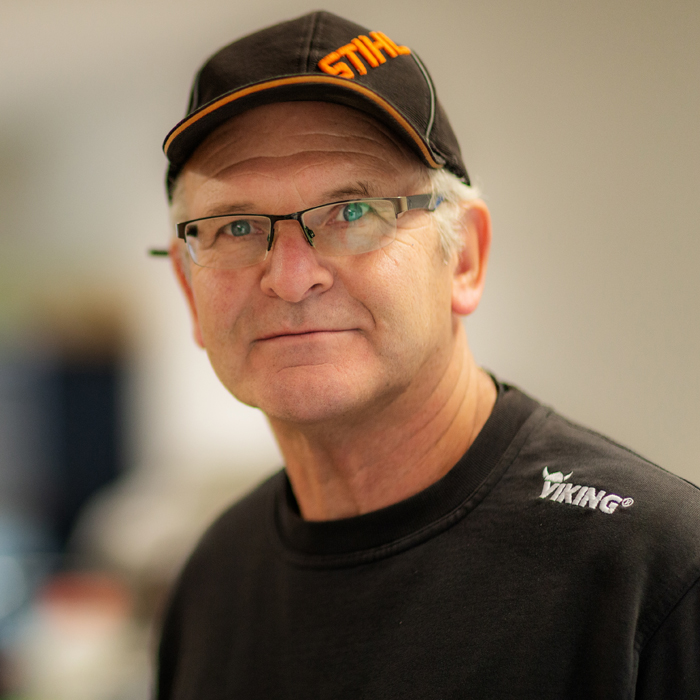 30.000 qm, parallel, 19.500, Golfball, täglich, konstant, Golfballrückführung, verhindert, Vergraben, Integrationsmöglichkeit, Systemlösung, 4G RTK-GPS, Roboterflotte, Alternative, WLAN, herkömmlich, WLAN RTK-Basis, Reichweite, 200 m, 4G, 15 km, Entfernung, ECHO Robotics, Kurs, Kostenlos, Angebot, deutschlandweit, Partnernetzwerk, Referenz, Vorführung, Tragbar, Kleingeräte, zuverlässig, Betrieb, Softwareupdate, Installationsstandard, WISENAV, Produkt, Einsatzgebiet, Sportplatz, Golfplatz, Fairway, Semi-Roughs, Freizeitanlage, Groß, Garten, Parkanlage, Airport, Service, Modellflugplatz, Kleinflugplatz, Infrastrukturfläche, Industriefläche, Plattform, Neuerung, Handbuch, Ersatzteilliste, Greenkeeper Verband Deutschland e.V., Versicherung, Beratung, Fördermittel, Sportplatzpflege, Konzept, International, Webportal, Serviceanfrage, Fachhändler, Akku, Akku-Technologie, Zubehör, Sägen, Schneiden, Kettensäge, Motorsäge, Hochentaster, Heckenschere, Heckenschneider, Kombisystem, Multisystem, Gehölzschneider, Gartenschere