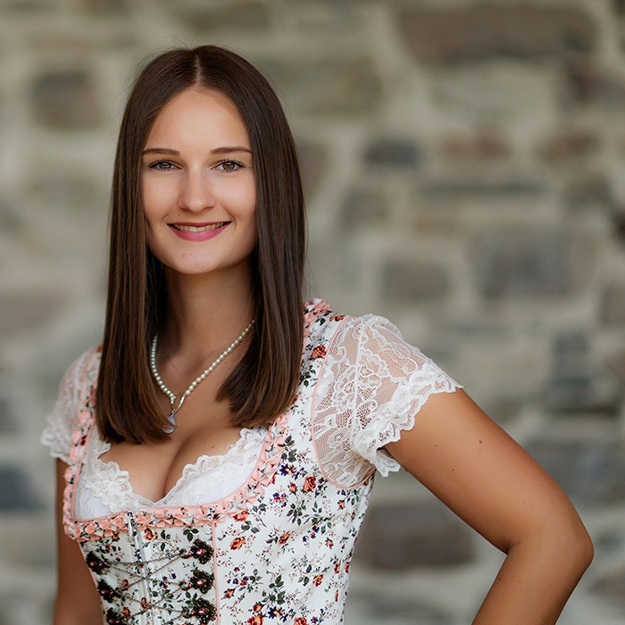 Farben, Mischen, Cyan, Magenta, Gelb, Schwarz, Kontrastumfang, Fine-Art-Print, Labor, technisch, Begrenzung, aufweisen, Umwelt, Spiel, Effizienz, Energieverbrauch, senken, Effizienz, maximieren, verstärkt, Digitalisierung, Automatisierung, Druckprozess, Makulatur, deutlich, reduziert, Produktivität, Steigerung, Neu, Generation, Speedmaster, ökologisch, Fußabdruck, Produktion, Heidelberg, erheblich, verringert, komplett, Anleger, verbessert, Lackwerk, älter, signifikant, hochsommerlich, Temperatur, Express, Digitaldruck, zuverlässig, Copyshop, Fotokopie, Ausdruck, Bachelorarbeit, Banner, Roll Up Display, T-Shirt, Poster, Leinwand, Aufkleber, Einladungskarten, Fotokalender, Flyer, Visitenkarten, drucken, scannen, digitalisieren, binden, laminieren, heften, lochen, falzen, schneiden, nuten, Drucksache, Wunsch, sofort, CAD, Plots, Baupläne, falten, schnell, direkt, privat, geschäftlich, Bedarf, Mitnehmen, Druckqualität, Musterdruck, überzeugen, perfekt, gebunden, Hardcover, Masterarbeit, Master-Thesis, Dissertationen