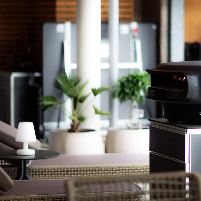 charakteristisch, Kunst, Mode, Schuhe, Kleider, können, ebenfalls, interessant, Kauf, sein, besonders, Stadt, Mailand, Florenz, Grana Padano, Wurstwaren, Grappa, Auswahl, traditionell, italienische Gerichte, sehr hoher Qualität, Schinken, vieles, mehr, Meer, Nudeln, Mehl, geschälte Tomaten, Tomatenmark, italienische Nudeln, Fertigreis, Risotto, Nudelsaucen, Aufschnittvariationen, Käseplatte, Gemüsespezialitäten,  Meeresfrüchtevariationen, groß, Bandbreite, Geschenkpakete, biologisch, biodynamisch, Demeter, zertifiziert, alkoholfrei, glutenfrei, vegetarisch, vegan, Familiengeführt seit 1912, Shoppingparadies, Tipps, Einkauf, besten, Adressen, Orte, Shoppingtipps, Lebensart, Norden, wichtig, Modezentren, verwunderlich, Boutiquen, prestigeträchtigsten, Marken, Markt, südländisch, Flair, Emotionen, duftet, frisch, Cafebar, reges, Treiben, einzigartig, Weinliebhaber, Weinabteilung, Antipasti, Aufstriche, Dolci, Backen, Dessert, BIO-Produkte, Colazione, italienisches Frühstück, Essig, Öl, Fisch, Meeresfrüchte, Geschenkbox