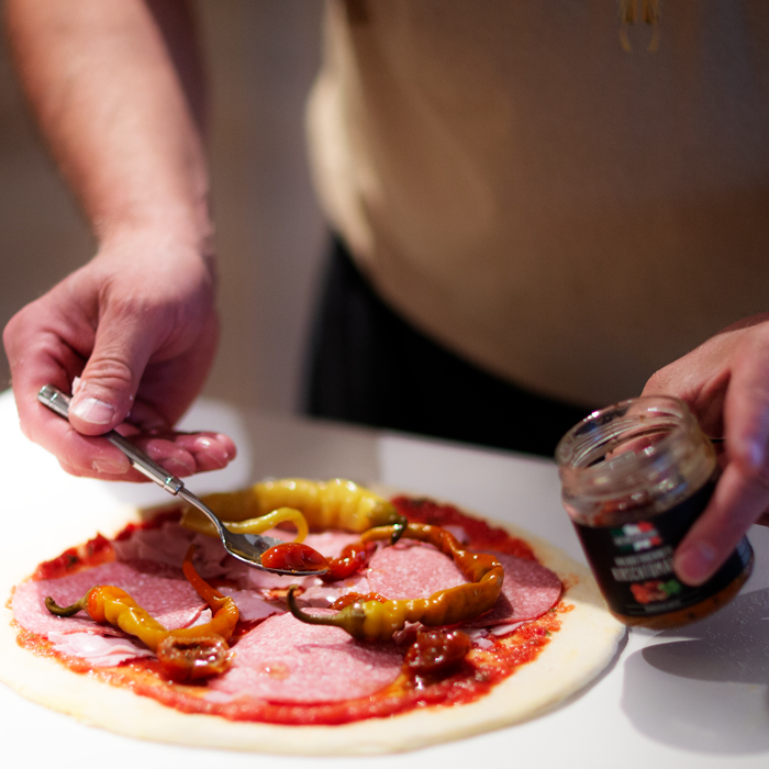 Antipasti, Aufstriche, Dolci, Backen, Dessert, BIO-Produkte, Colazione, italienisches Frühstück, Essig, Öl, Fisch, Meeresfrüchte, Geschenkbox, Getränke, Gewürze, Kaffee, Pesto, Saucen, Pistazien, Prosecco, Reis, Snacks, Spirituosen, Süßigkeiten, Abruzzen, Apulien, Basilicata, Emilia Romagna, Kalabrien, Kampanien, Lombardei, Piemont, Sardinien, Sizilien, Südtirol, Toskana, Umbrien, Venetien, Italien, Onlineshop, Fattoria, Bauernhof, Italienisch, Produkte, stammen, alle, authentisch, Familienbetrieb, Liebe, Leidenschaft, Herzblut, Hingabe, herstellen, Gutschein, Bio, Erzeugnisse, Entdecken, Vielfalt, Wein, Antipasti, Pasta, Sorten, Soßen, Pizza, vegan, glutenfrei, Gönnen, verschenken, rein, Genuß, Bottle, Italy, Online, Shop, Bestellen, kaufen, Lieferung, Stöbern, Etiketten, aller, Art, Spezialitäten, Delikatessen, Feinkost, Italienisch, hochwertig, Lebensmittel, Laden, Premium, bester, Qualität, Holen, Dolce Vita, Hause, Sortiment, Feinschmecker, Liebhaber, italienische Küche, Küche, Hochgenuss, pur, Gaumen, günstig