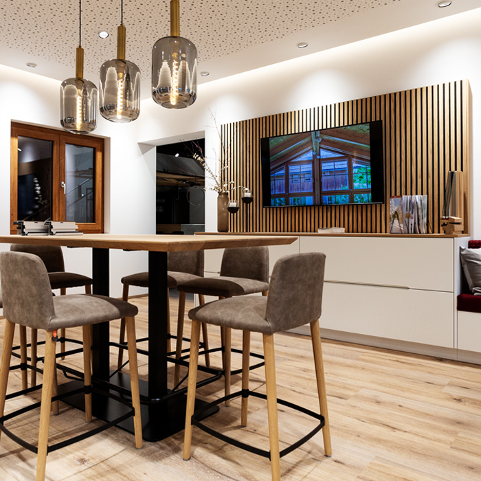 Holz-Fenster, Innen, Herstellung, Fensterprofil, Klar, Schmal, Rahmenansicht, Lichteinfall, Niveau, Anspruchsvoll, Designlösung, Wohngebäude, Objektbau, Lack, Widerstandsfähig, gestaltbar, Endprodukt, Professionell, Präzision